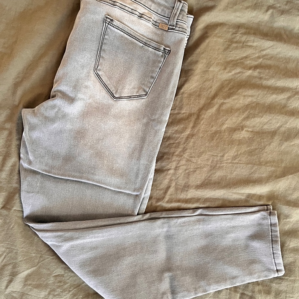 1822 gray jeans